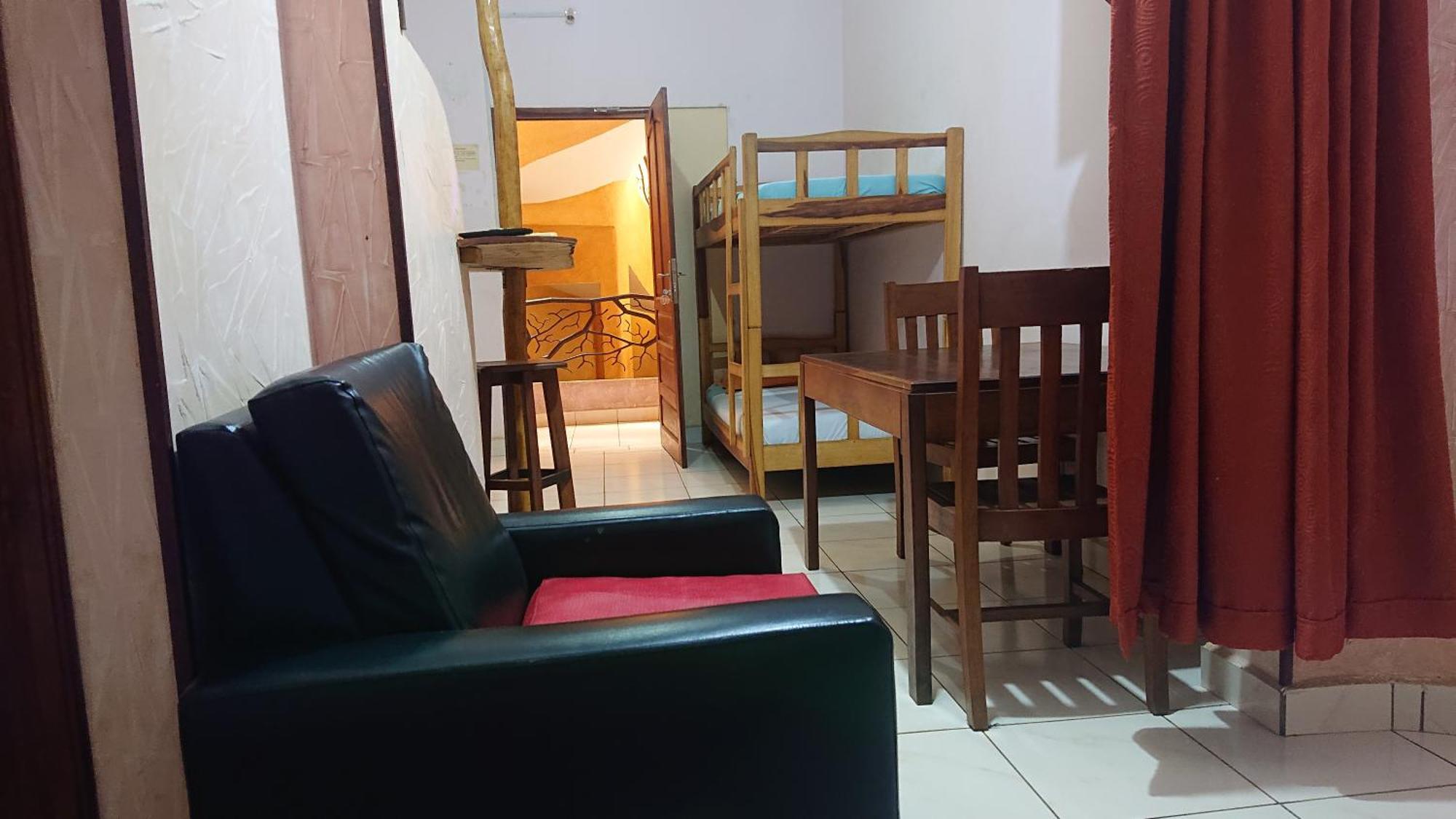 Central Hotel Antsiranana Buitenkant foto