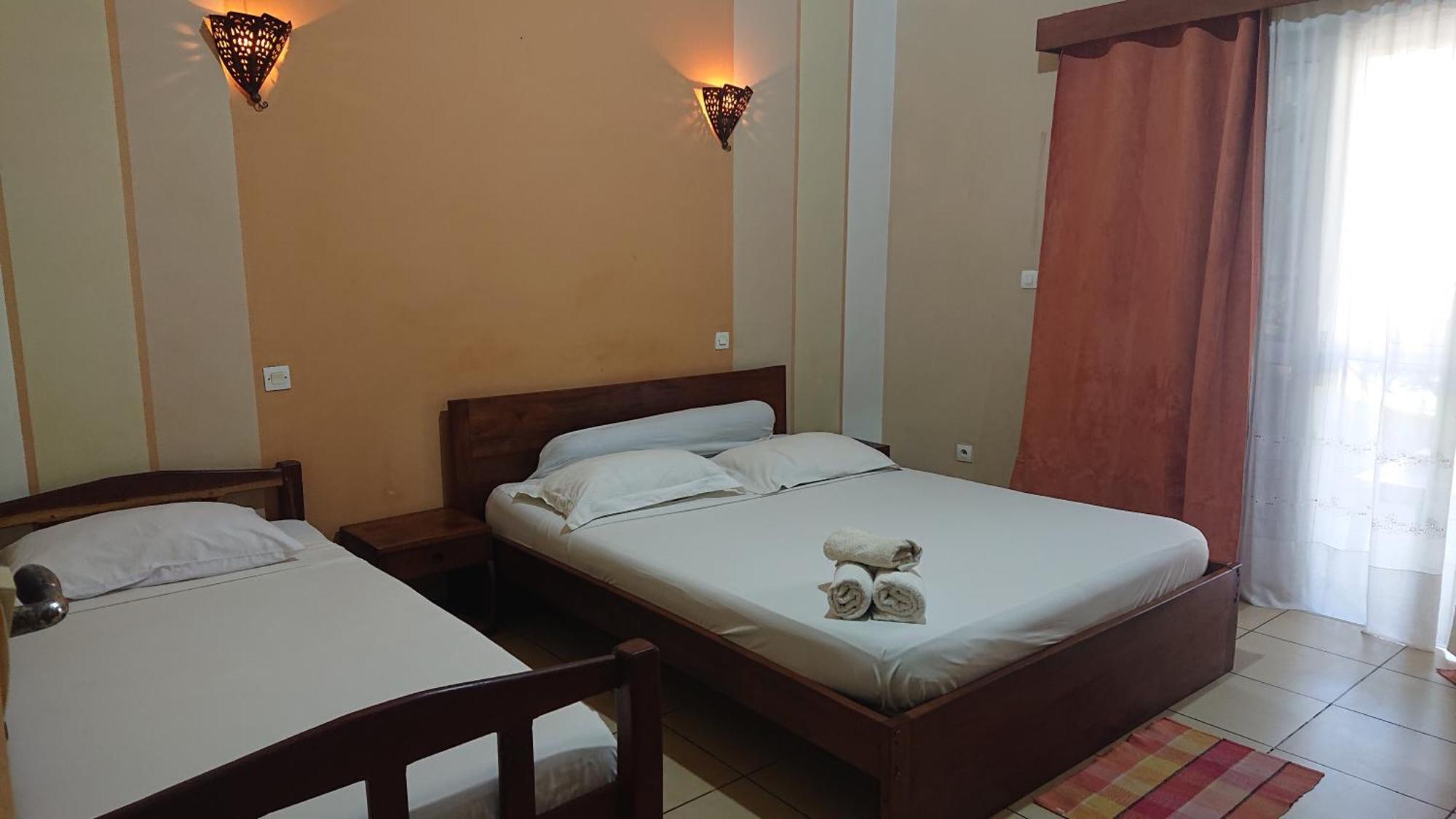 Central Hotel Antsiranana Buitenkant foto