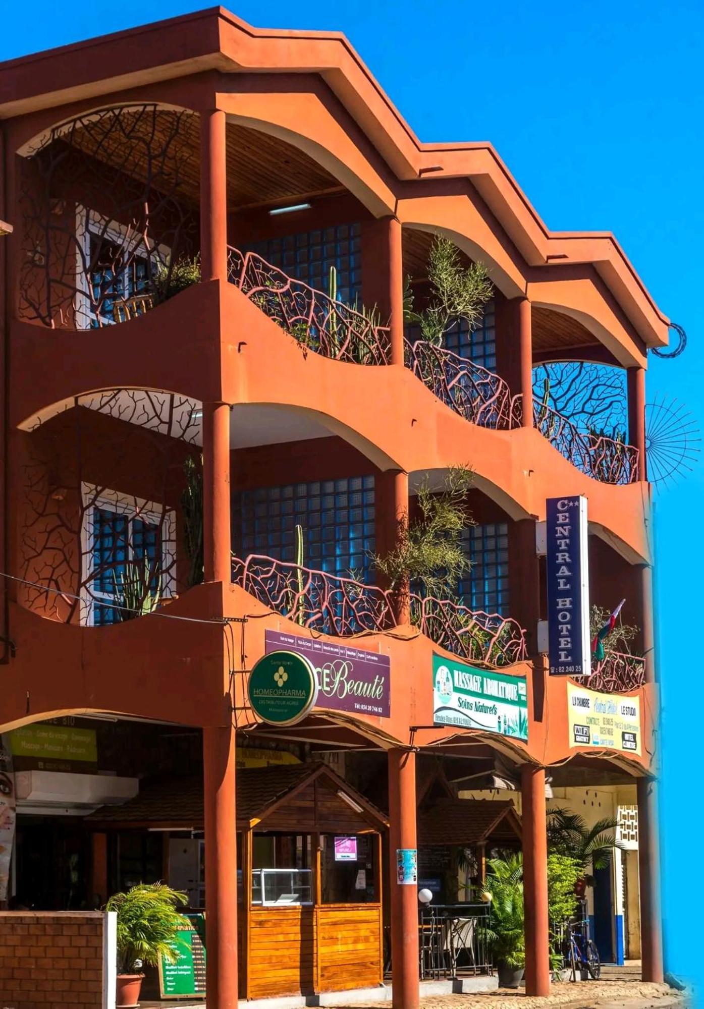 Central Hotel Antsiranana Buitenkant foto